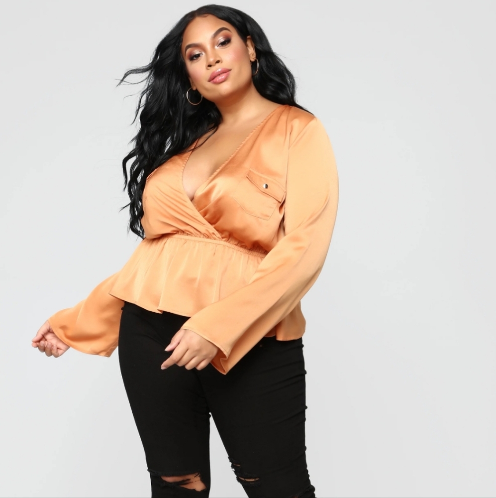 FASHION NOVA TOP